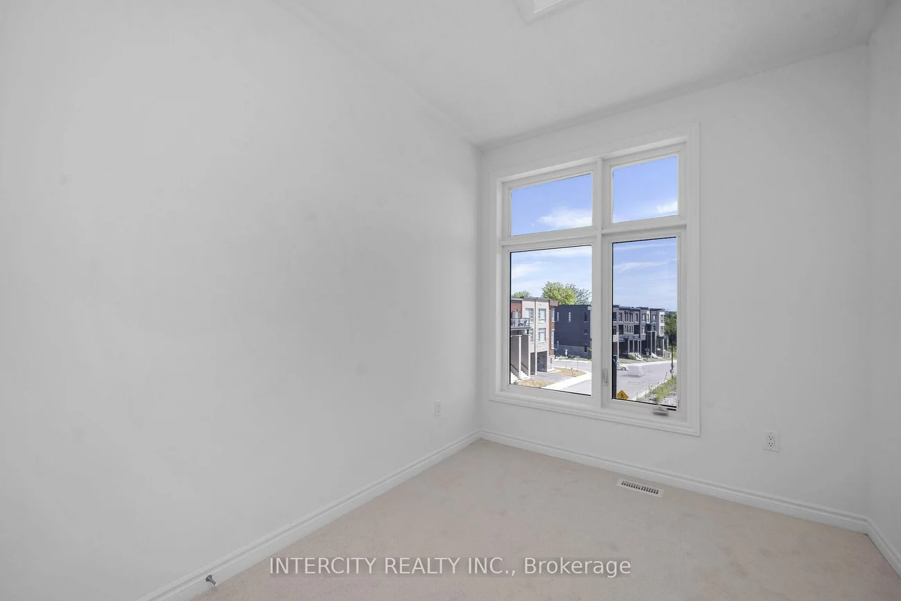 8, Radisson, Elder Mills, Vaughan