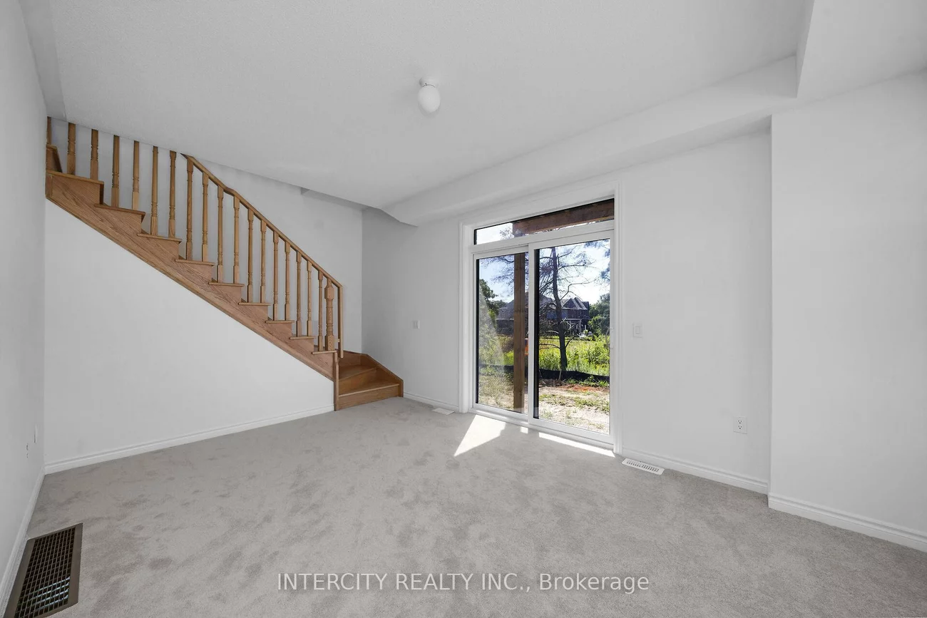 99, Divadale, Elder Mills, Vaughan