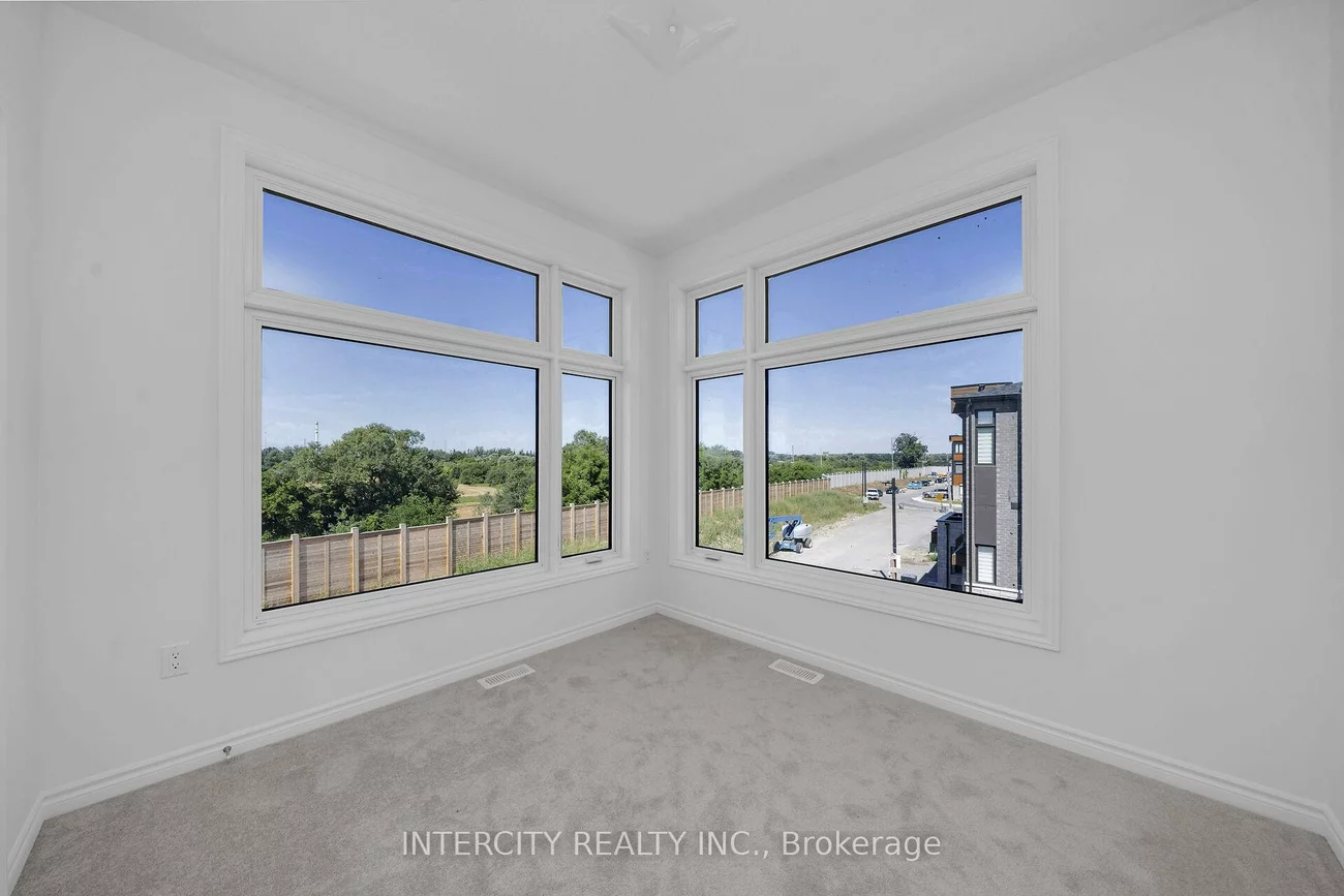 99, Divadale, Elder Mills, Vaughan