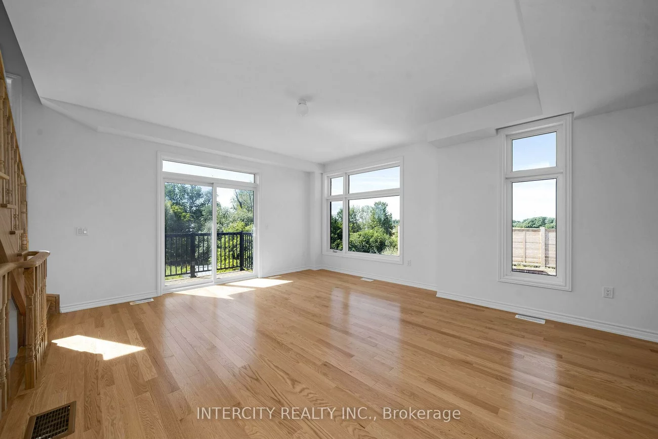 99, Divadale, Elder Mills, Vaughan