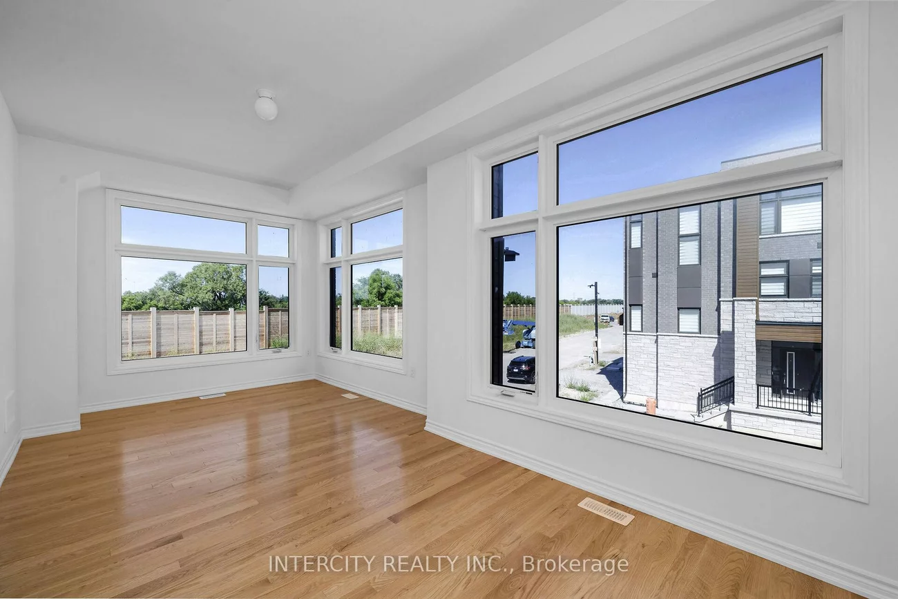 99, Divadale, Elder Mills, Vaughan