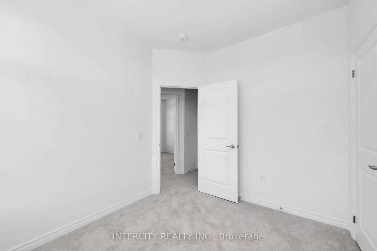 99, Divadale, Elder Mills, Vaughan