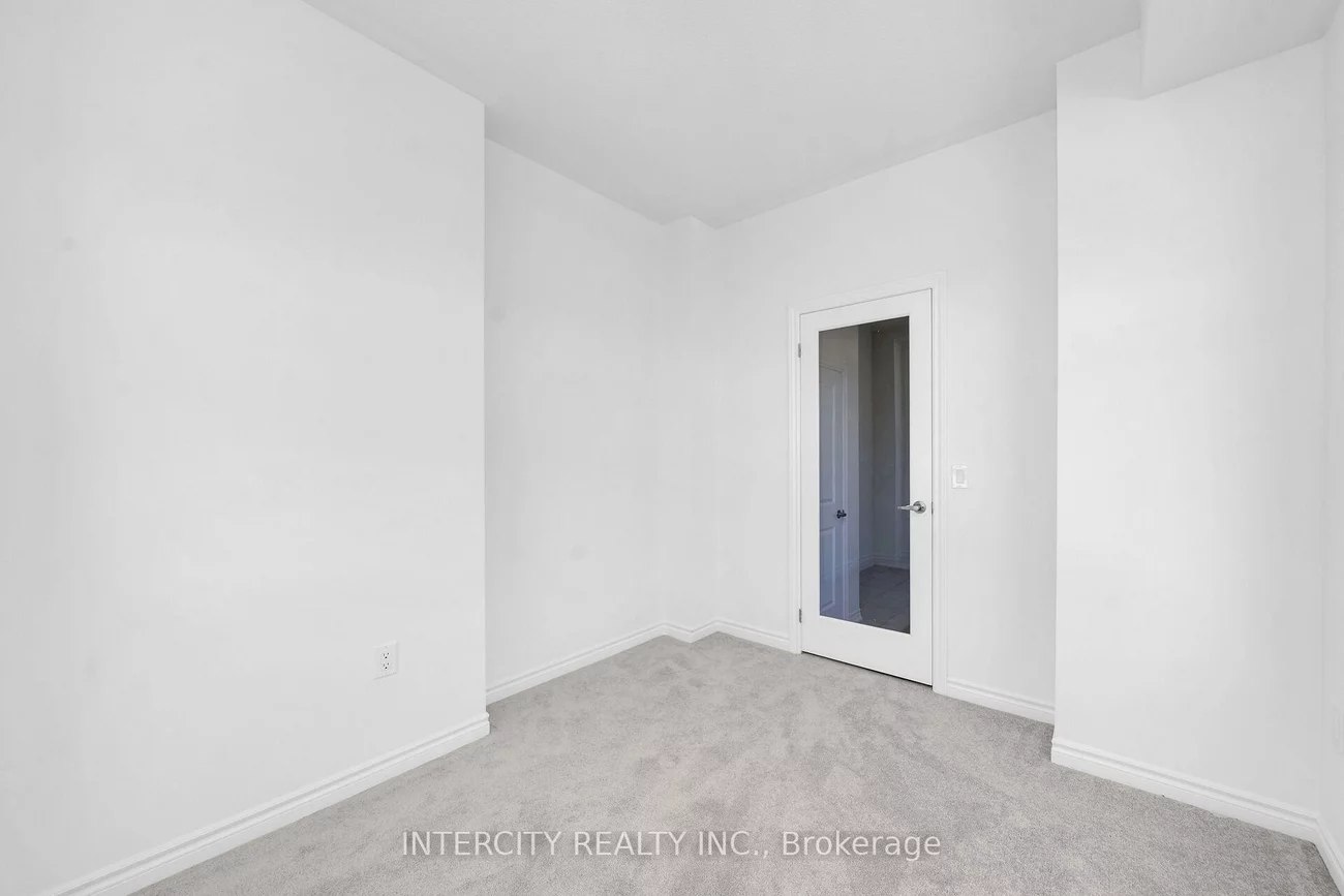 99, Divadale, Elder Mills, Vaughan