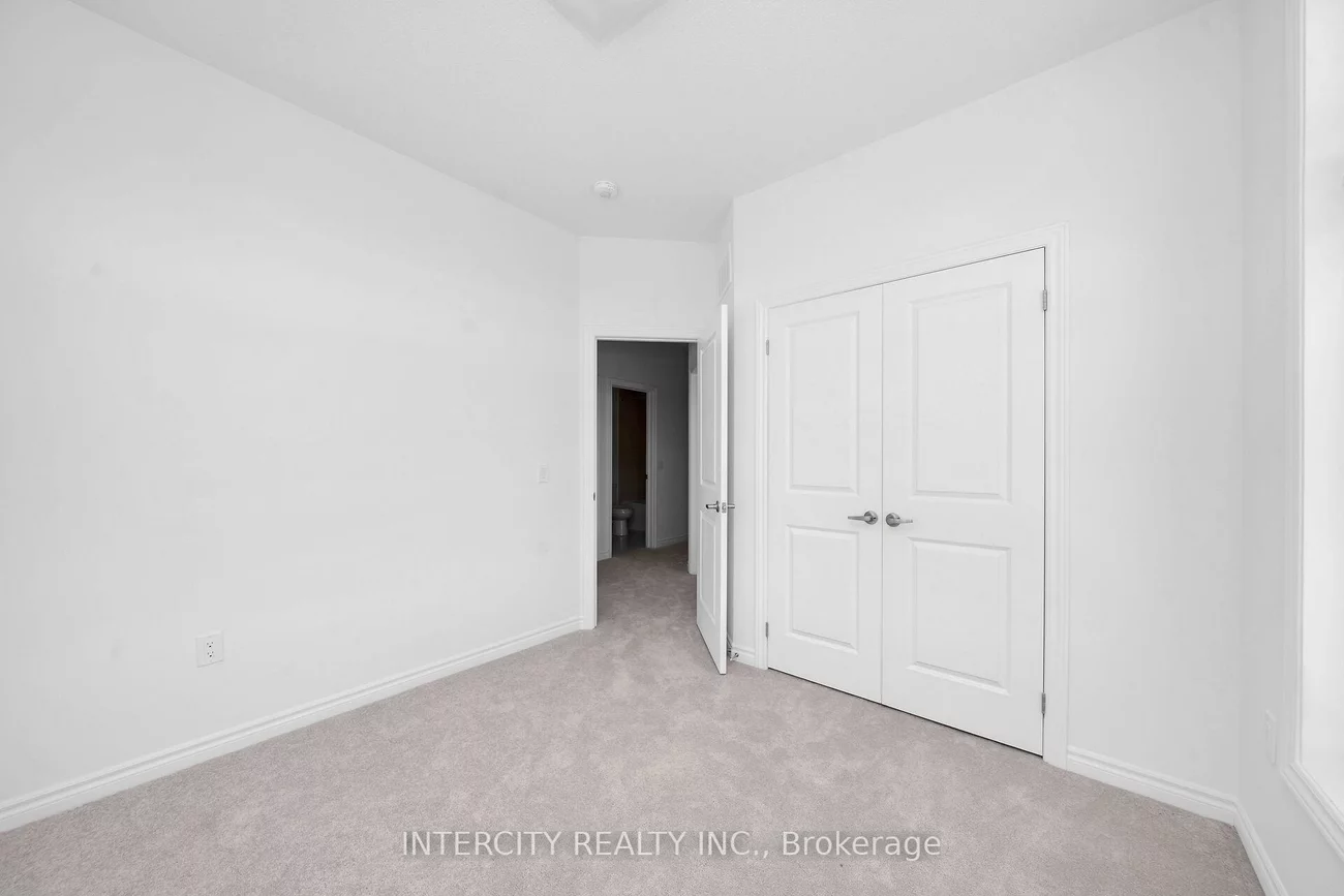 99, Divadale, Elder Mills, Vaughan