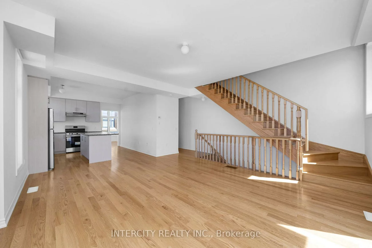 99, Divadale, Elder Mills, Vaughan