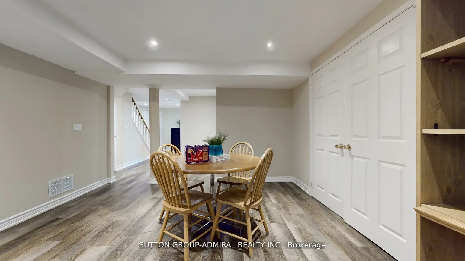 186, Westhampton, Brownridge, Vaughan