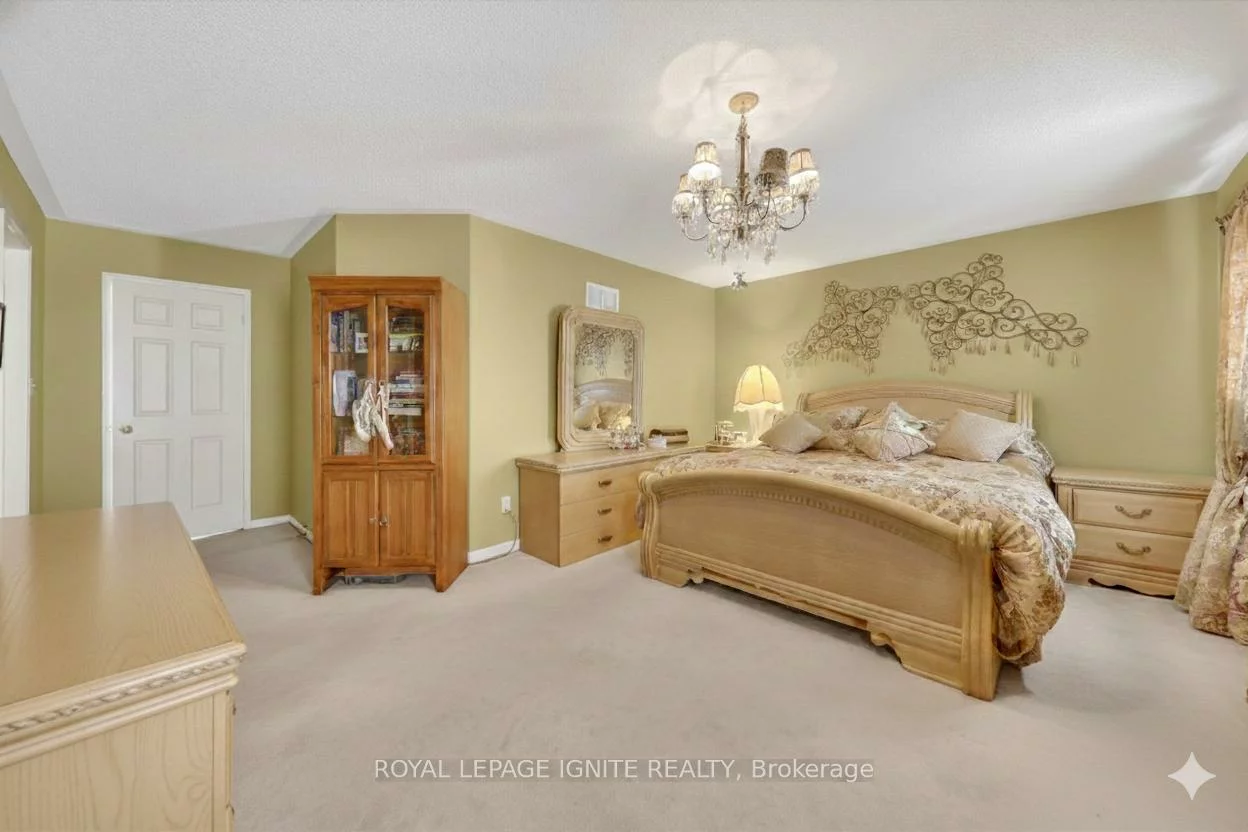 215, Drummond, Maple, Vaughan