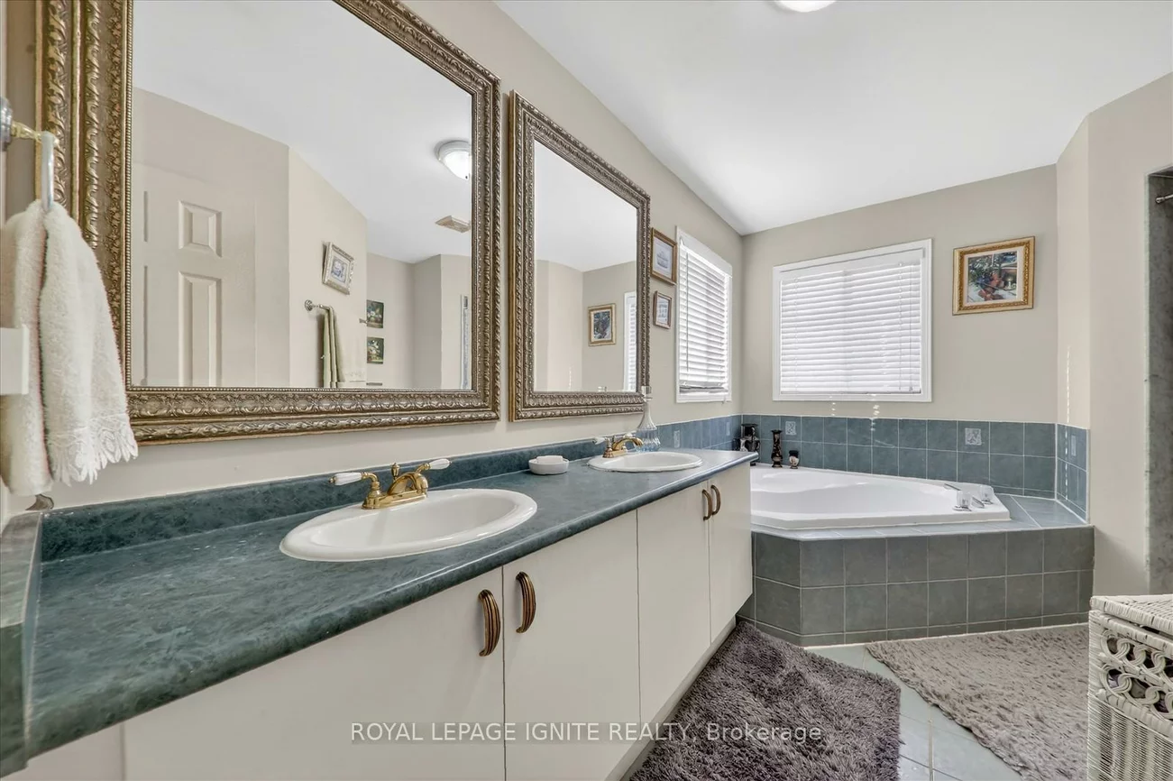 215, Drummond, Maple, Vaughan