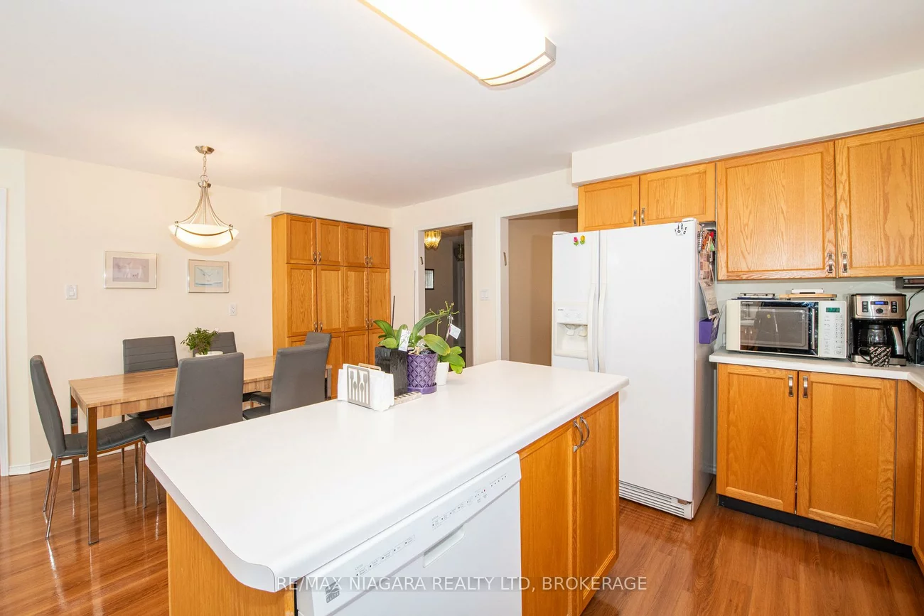 120, Janesville, Uplands, Vaughan