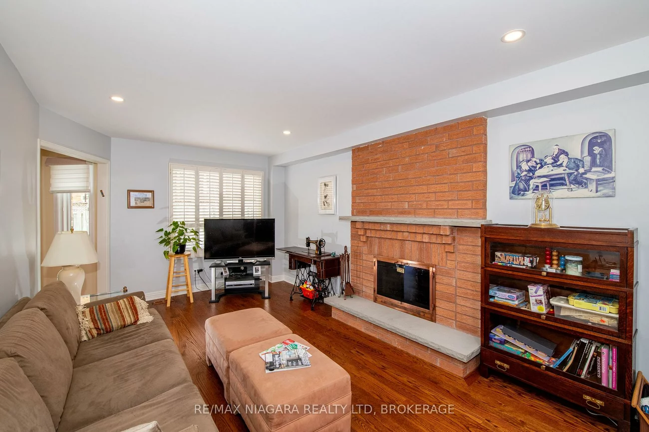 120, Janesville, Uplands, Vaughan