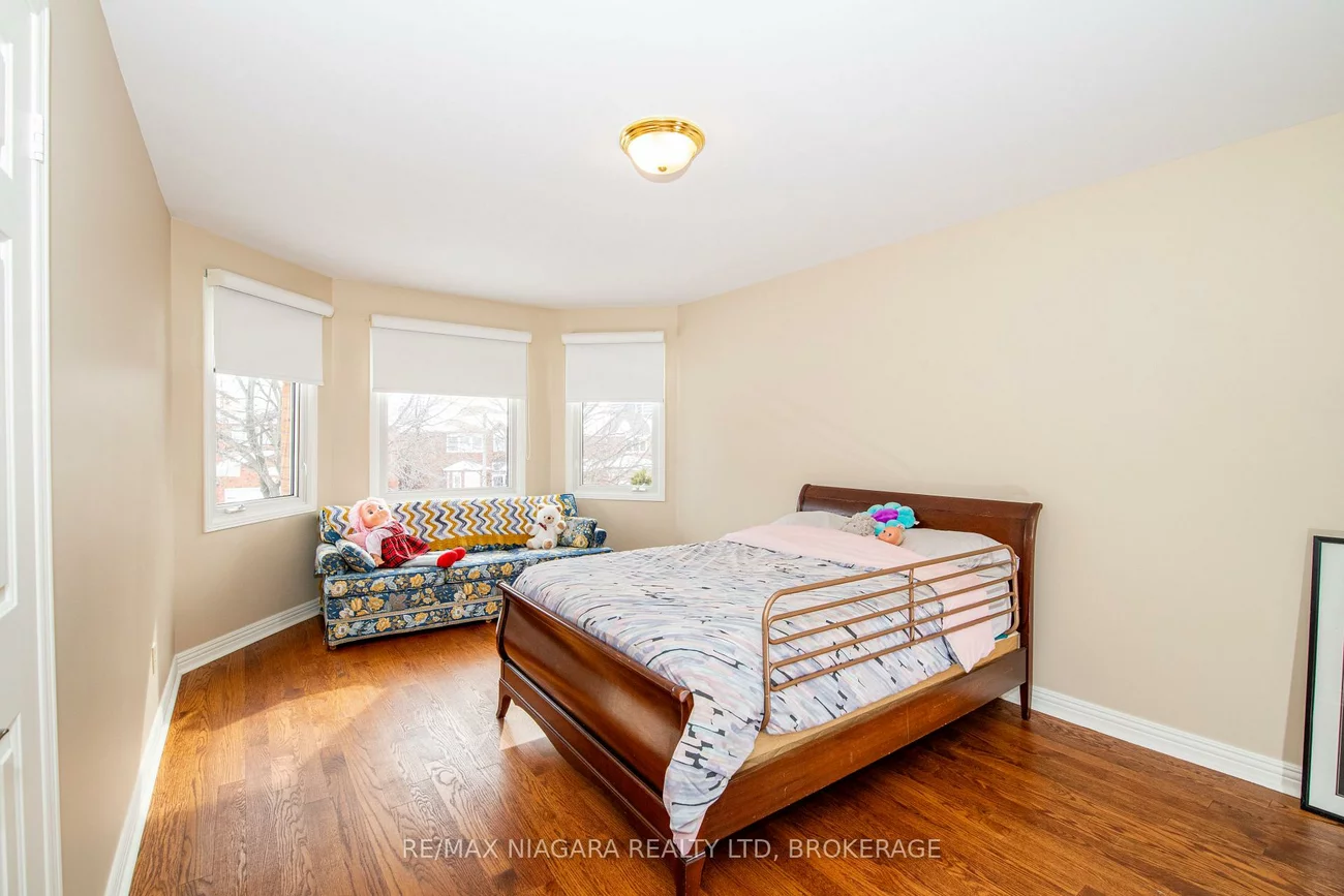 120, Janesville, Uplands, Vaughan