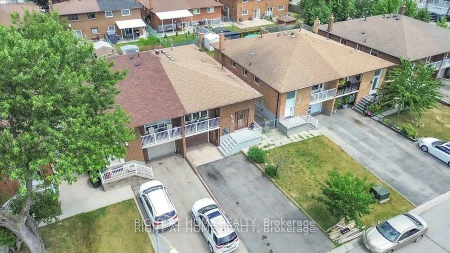 53, Agincourt, West Woodbridge, Vaughan
