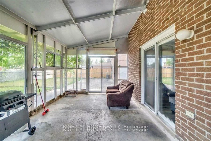 53, Agincourt, West Woodbridge, Vaughan