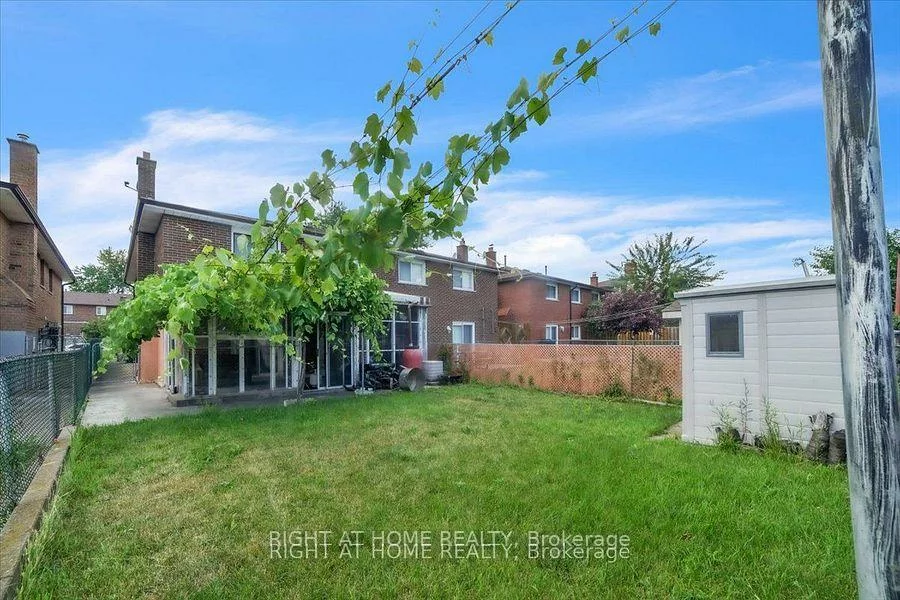 53, Agincourt, West Woodbridge, Vaughan