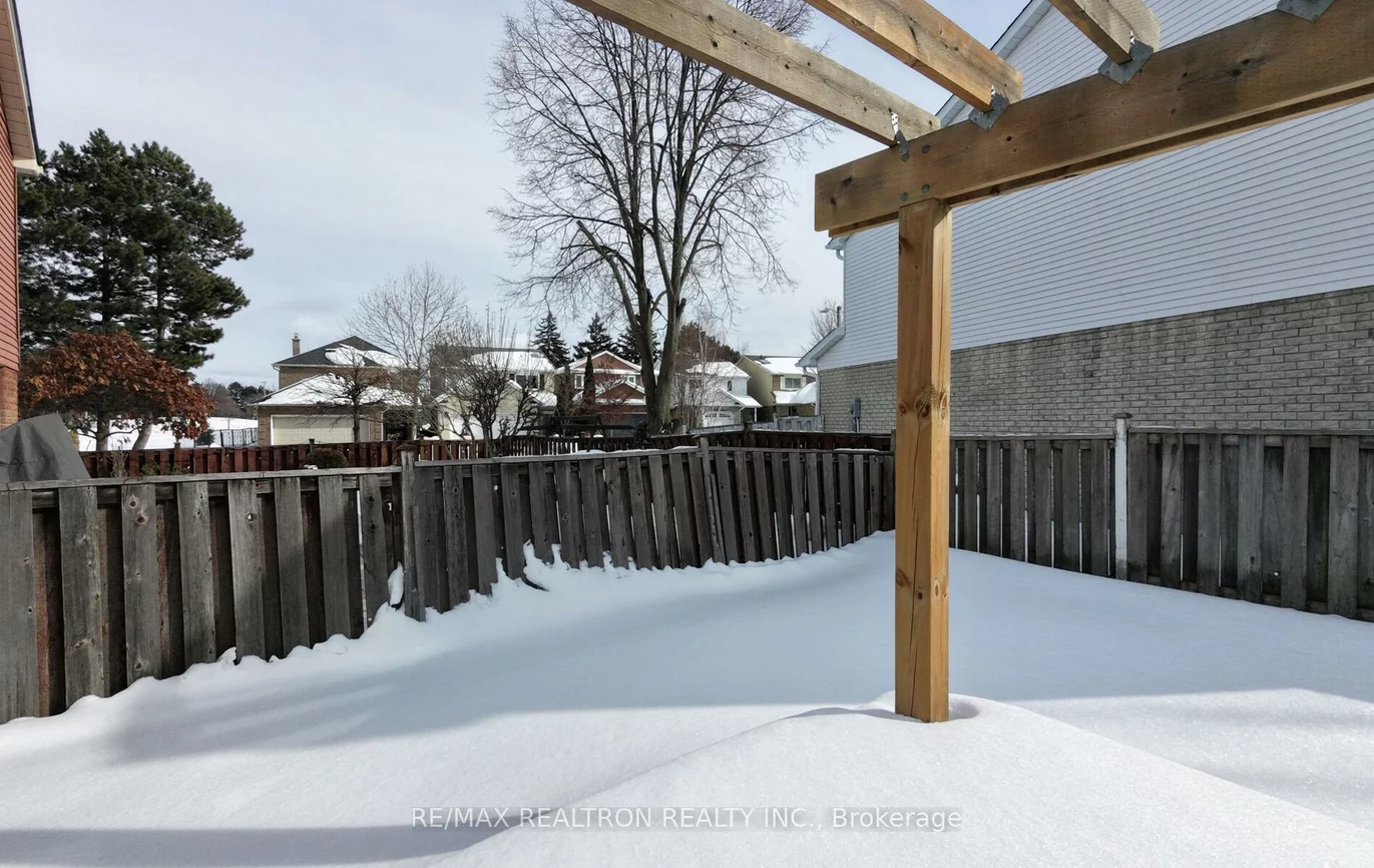 110, Lisa, Crestwood-Springfarm-Yorkhill, Vaughan