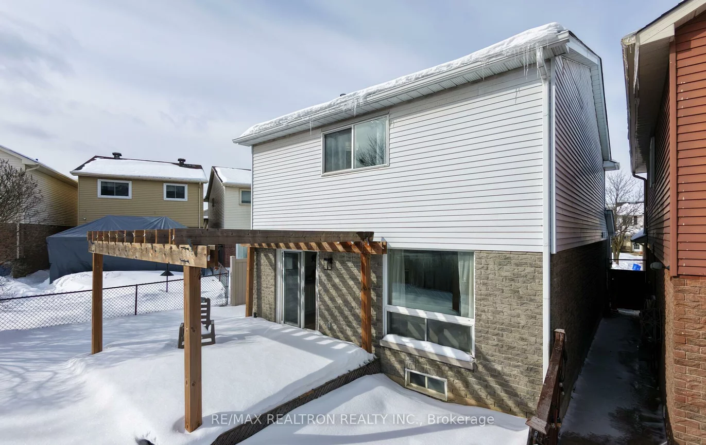 110, Lisa, Crestwood-Springfarm-Yorkhill, Vaughan