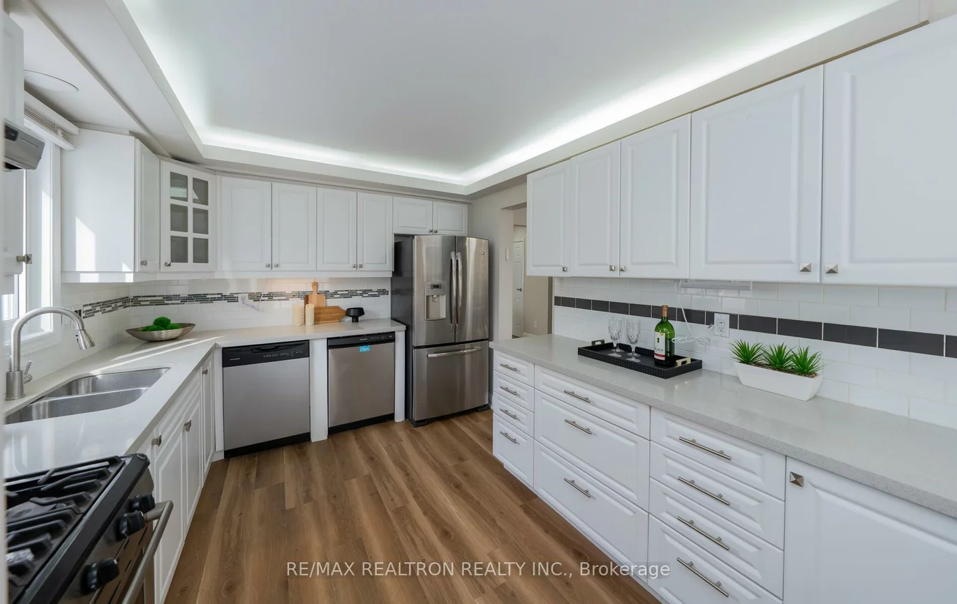 110, Lisa, Crestwood-Springfarm-Yorkhill, Vaughan