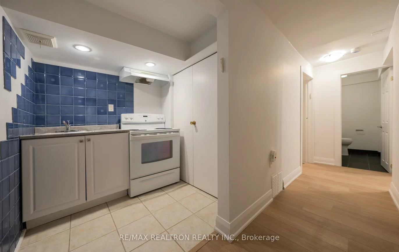 110, Lisa, Crestwood-Springfarm-Yorkhill, Vaughan