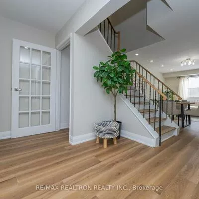 110, Lisa, Crestwood-Springfarm-Yorkhill, Vaughan