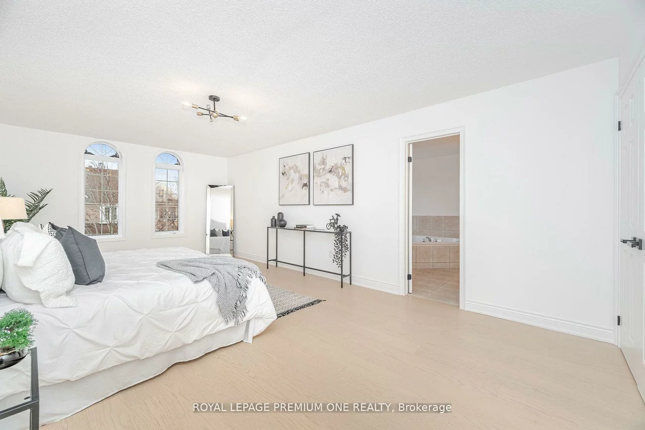 224, Hollywood Hill, Vellore Village, Vaughan