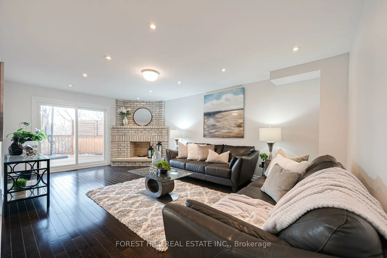 211, Franklin, Crestwood-Springfarm-Yorkhill, Vaughan