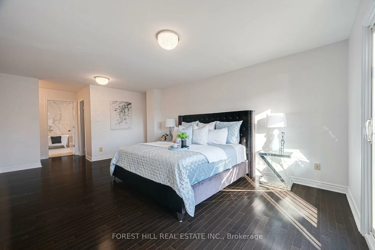 211, Franklin, Crestwood-Springfarm-Yorkhill, Vaughan