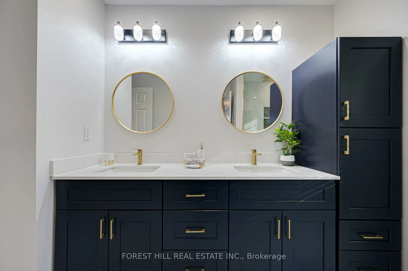 211, Franklin, Crestwood-Springfarm-Yorkhill, Vaughan