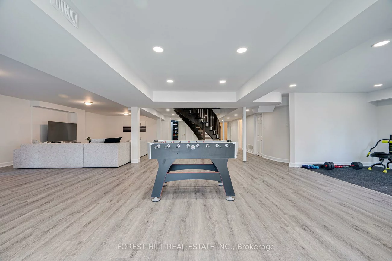 211, Franklin, Crestwood-Springfarm-Yorkhill, Vaughan