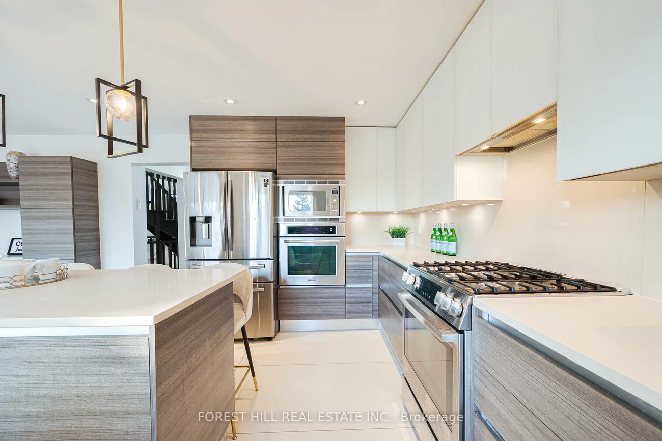 211, Franklin, Crestwood-Springfarm-Yorkhill, Vaughan