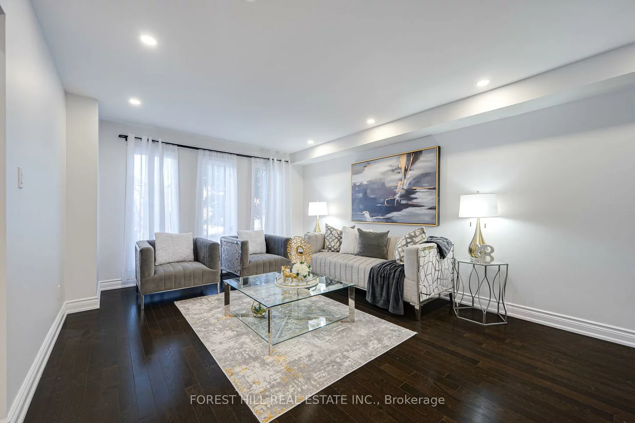 211, Franklin, Crestwood-Springfarm-Yorkhill, Vaughan