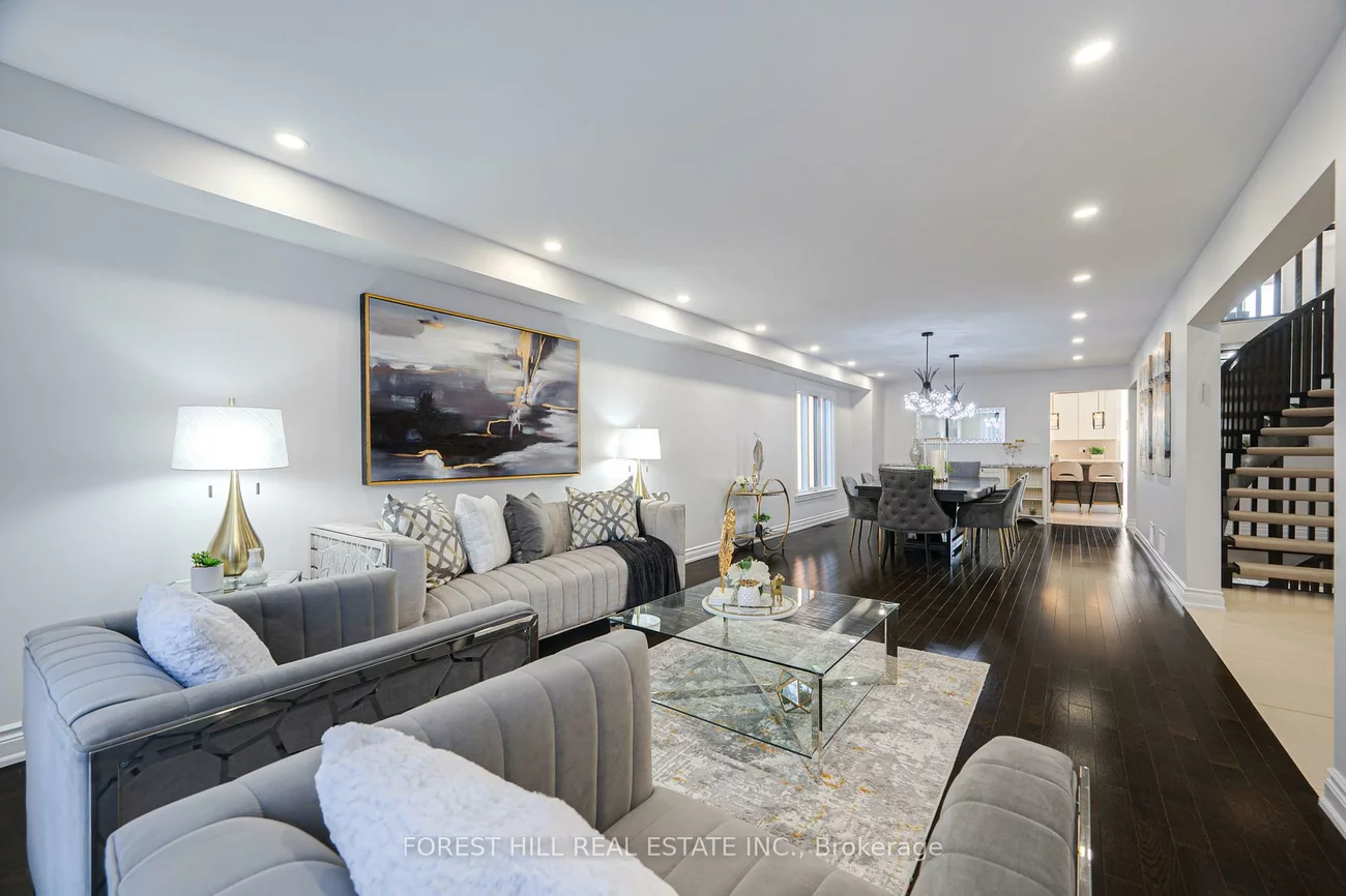 211, Franklin, Crestwood-Springfarm-Yorkhill, Vaughan