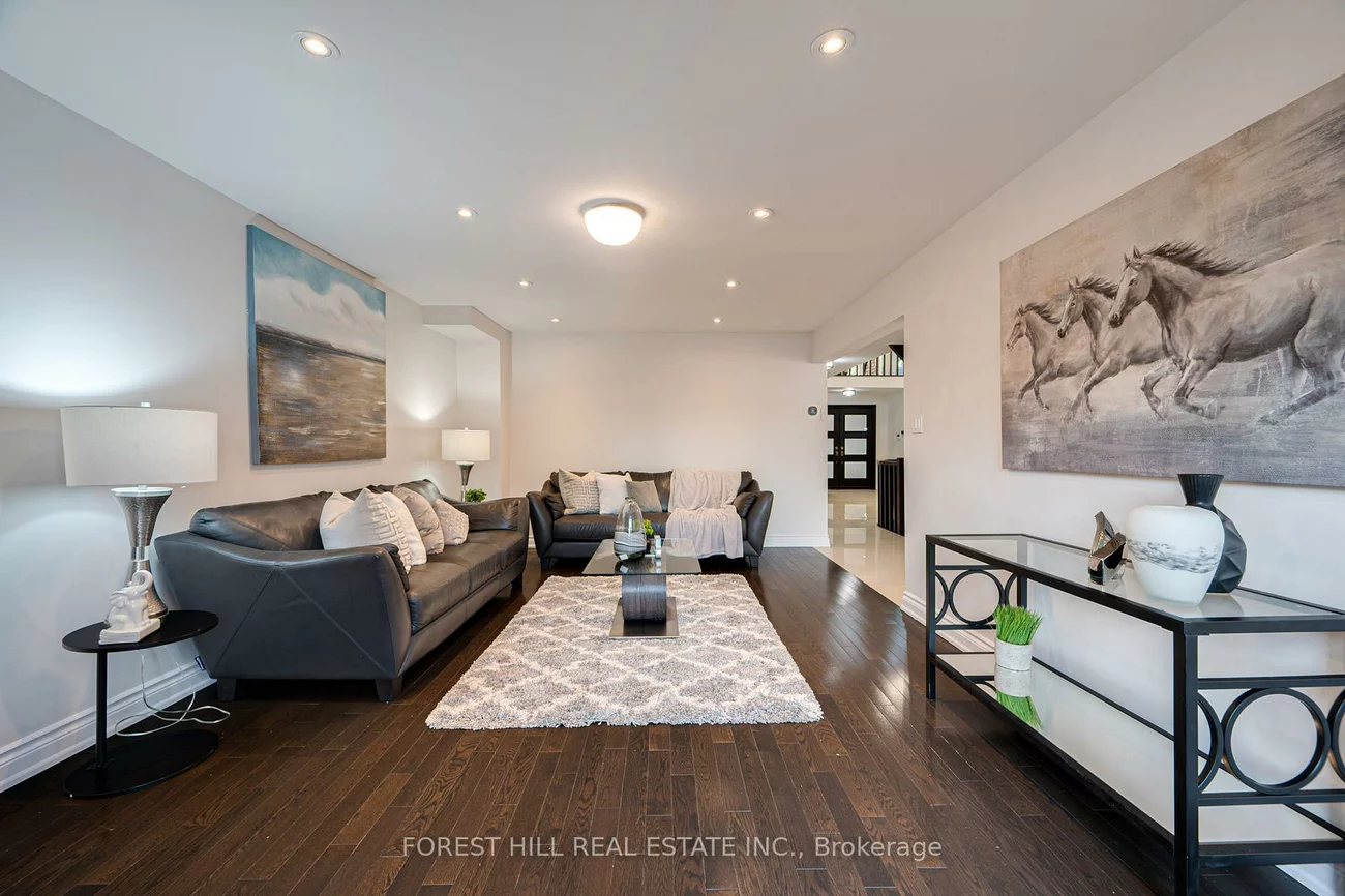 211, Franklin, Crestwood-Springfarm-Yorkhill, Vaughan