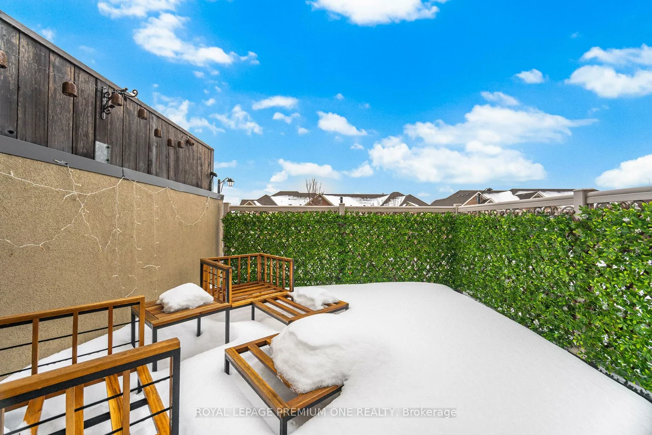 8, Poetry, Vellore Village, Vaughan