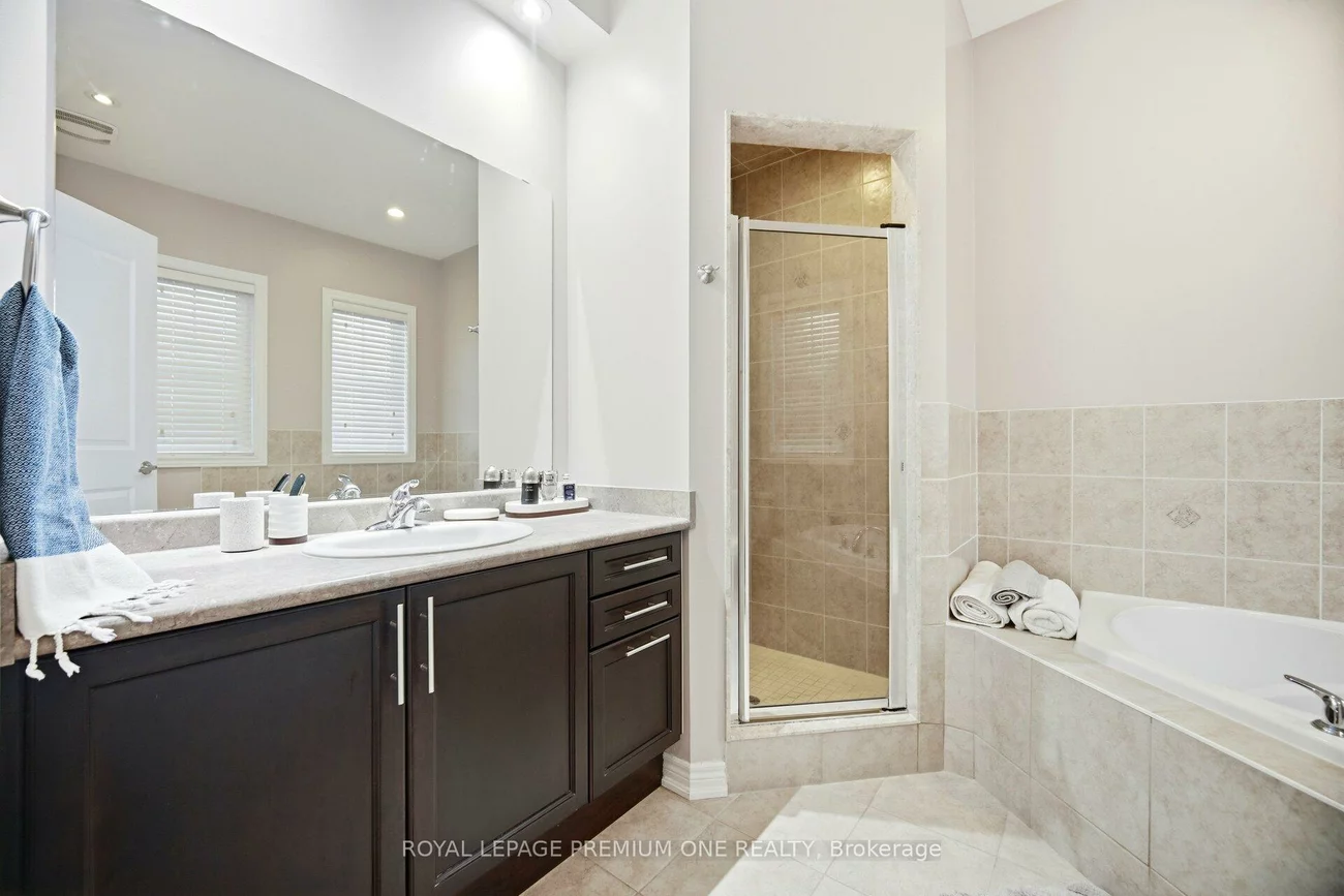 8, Poetry, Vellore Village, Vaughan