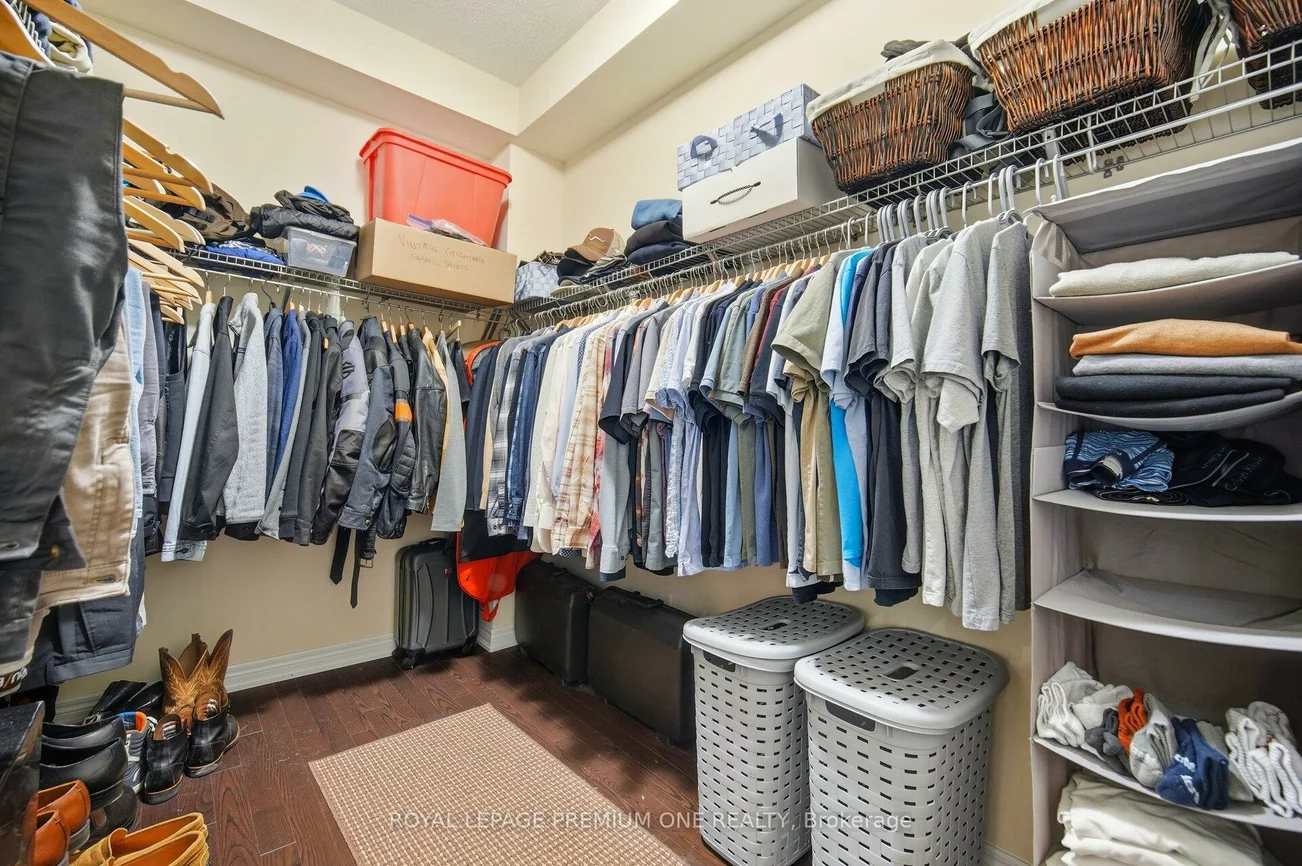 8, Poetry, Vellore Village, Vaughan