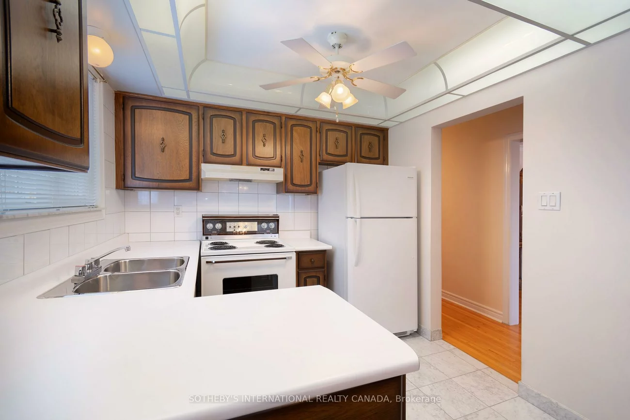 90, Andrew, West Woodbridge, Vaughan