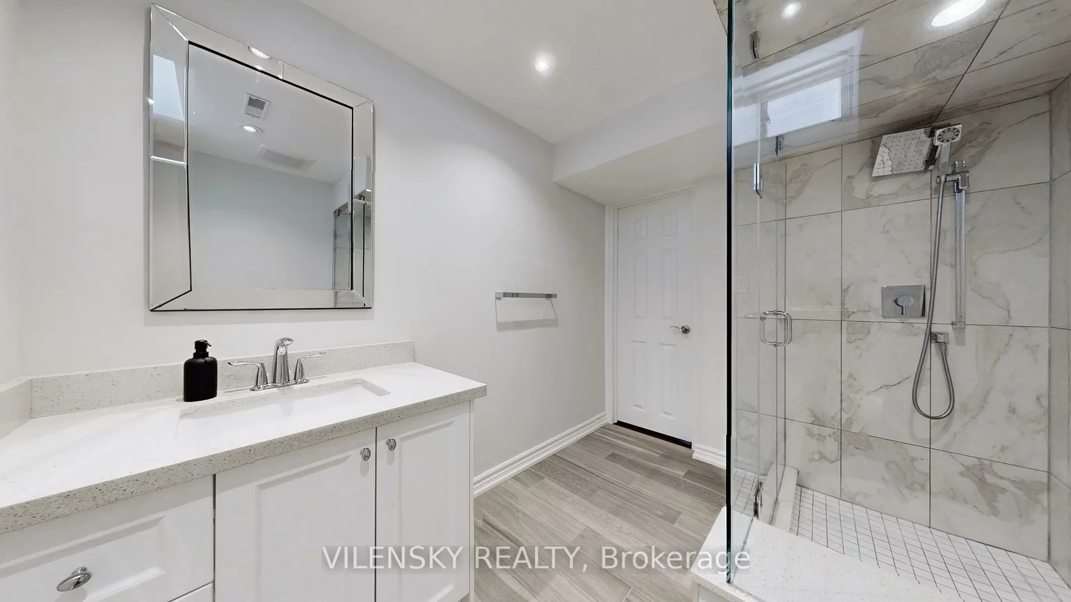 15, Gladstone, Maple, Vaughan