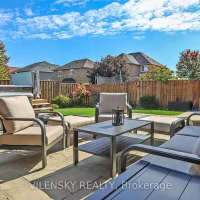 15, Gladstone, Maple, Vaughan