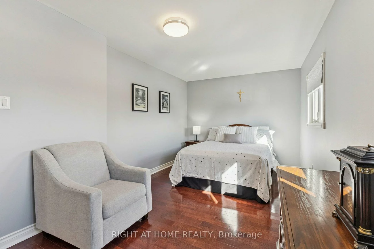 10, Claudia, West Woodbridge, Vaughan