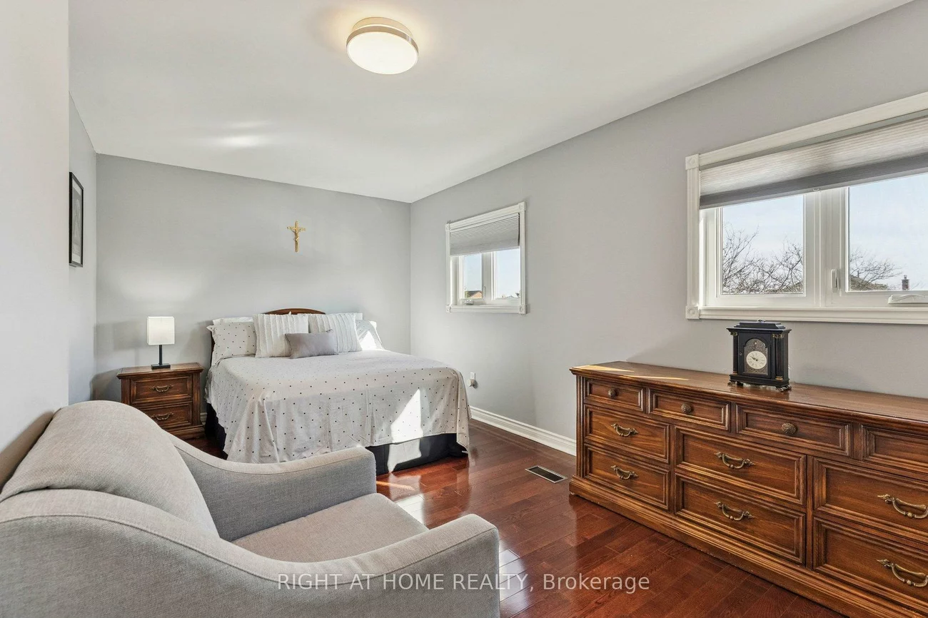 10, Claudia, West Woodbridge, Vaughan