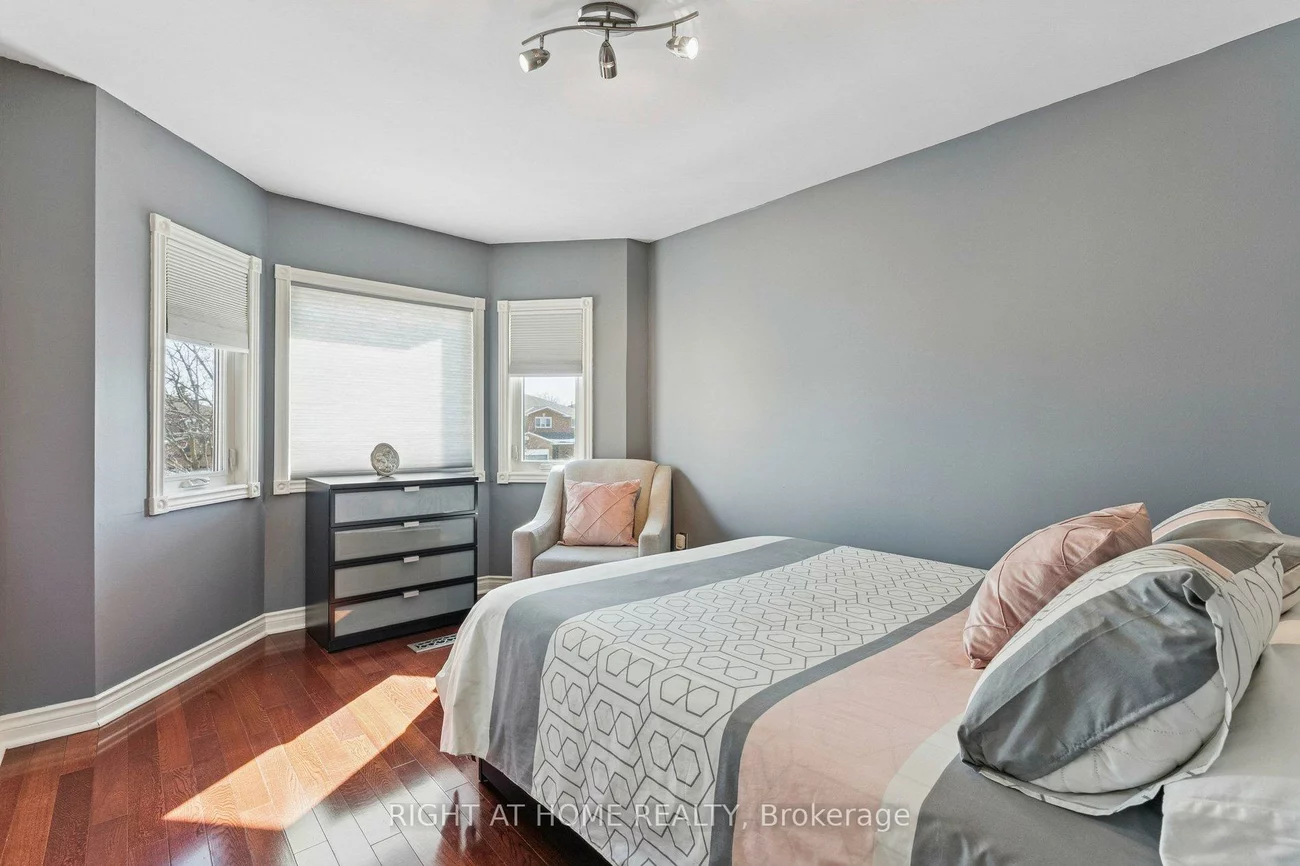 10, Claudia, West Woodbridge, Vaughan