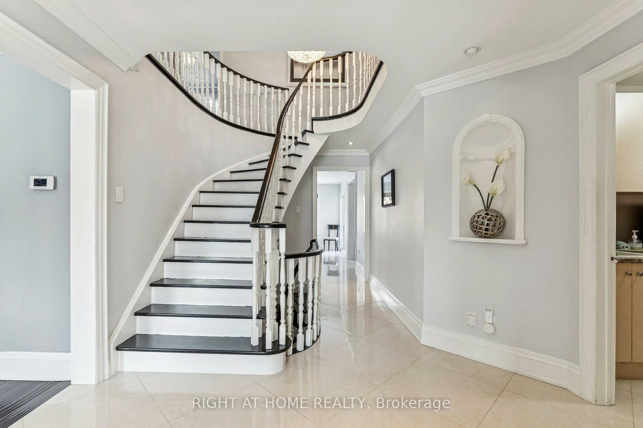 10, Claudia, West Woodbridge, Vaughan