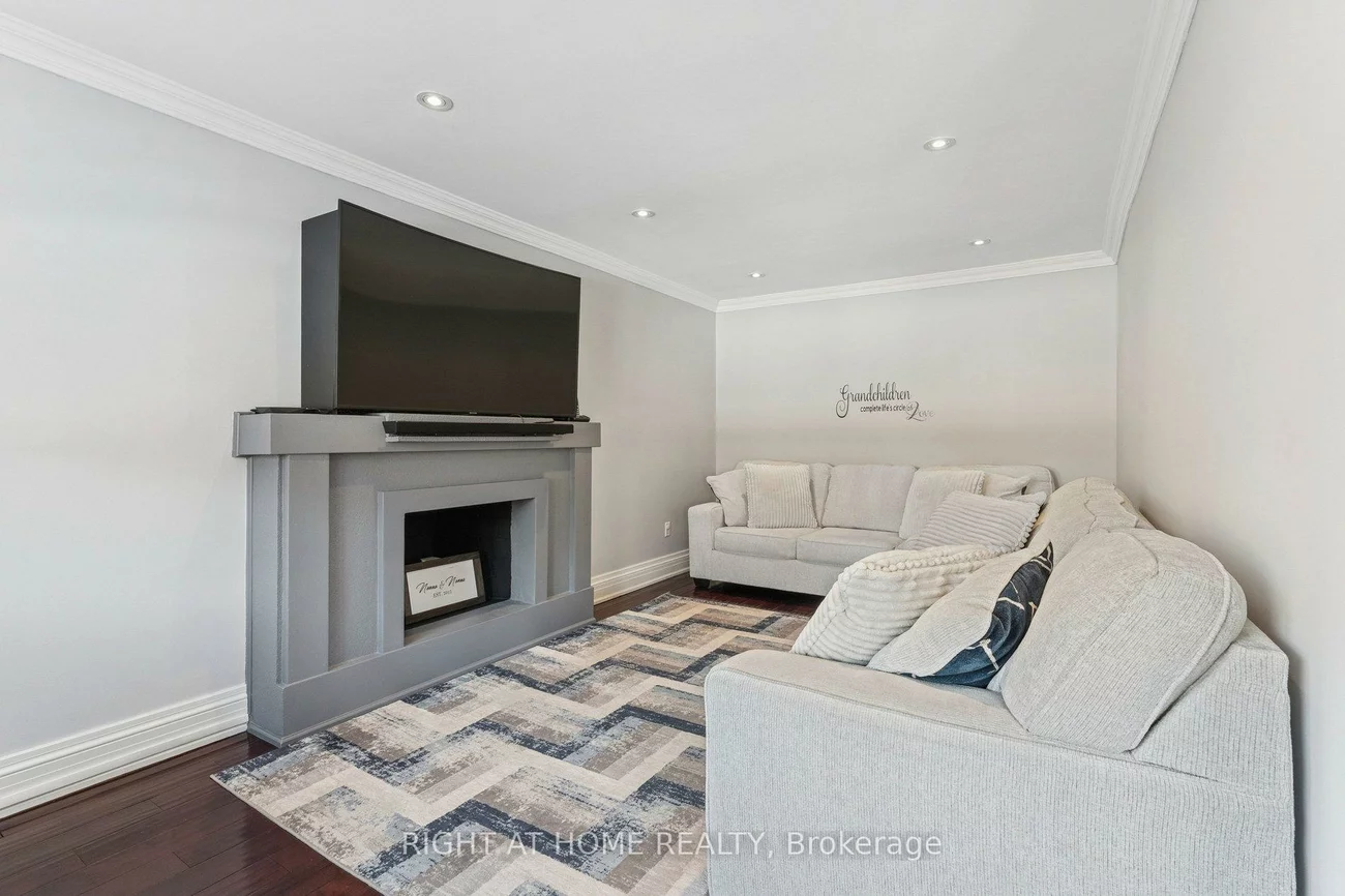 10, Claudia, West Woodbridge, Vaughan