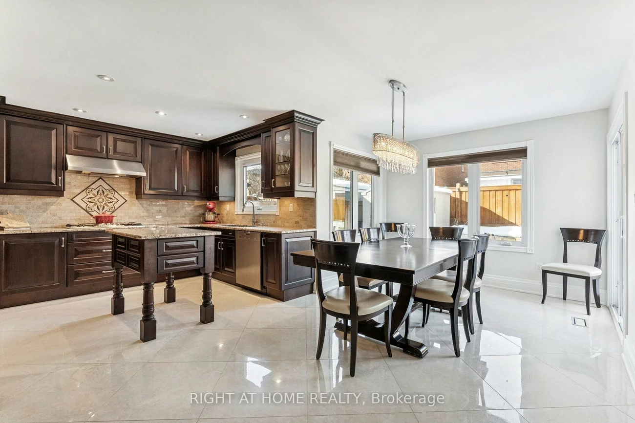 10, Claudia, West Woodbridge, Vaughan