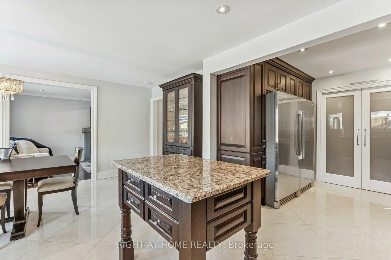 10, Claudia, West Woodbridge, Vaughan