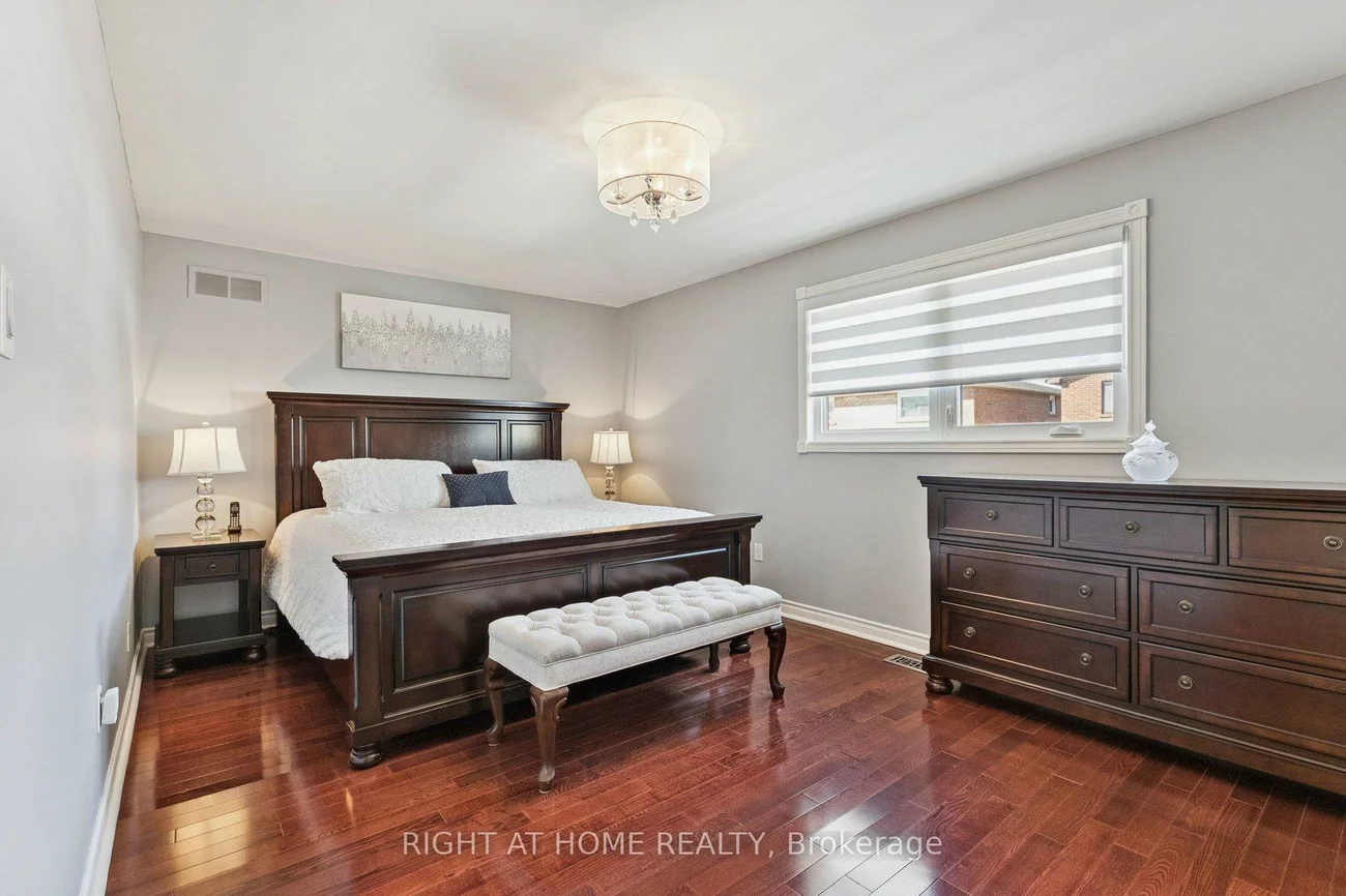 10, Claudia, West Woodbridge, Vaughan