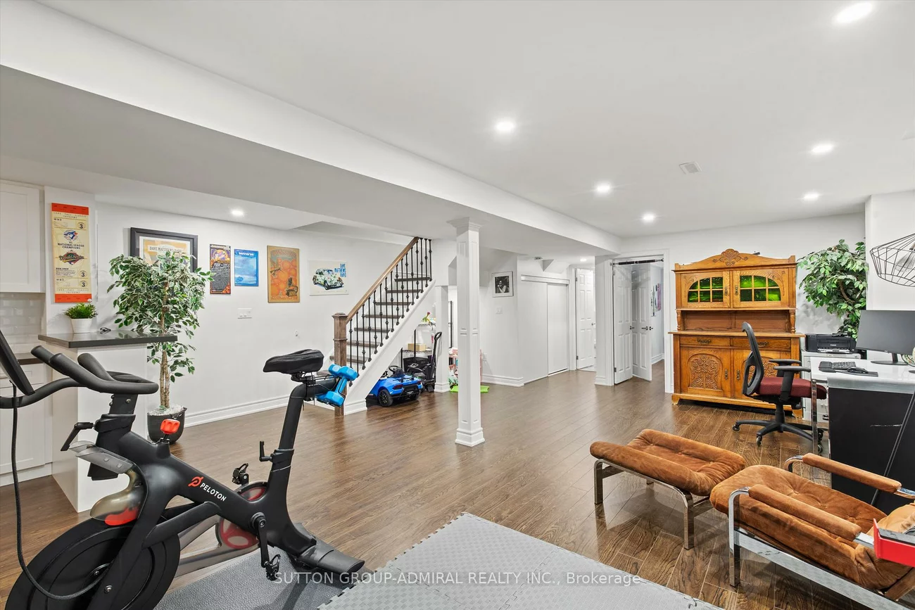 85, Pauline, Glen Shields, Vaughan