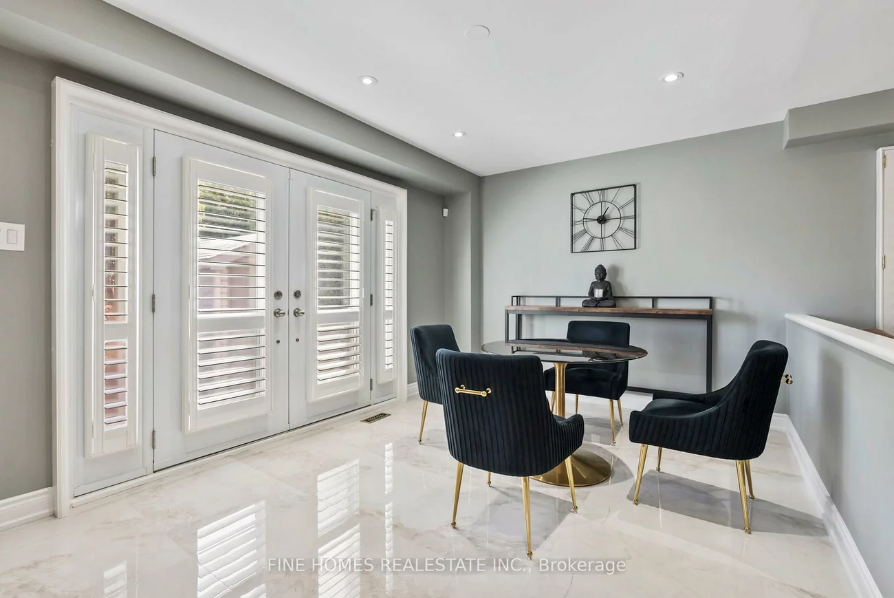 109, Angelina, Vaughan Grove, Vaughan