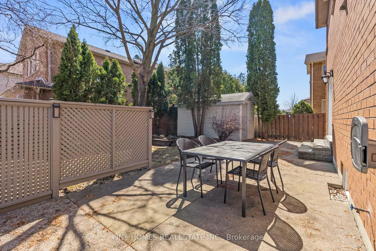 109, Angelina, Vaughan Grove, Vaughan