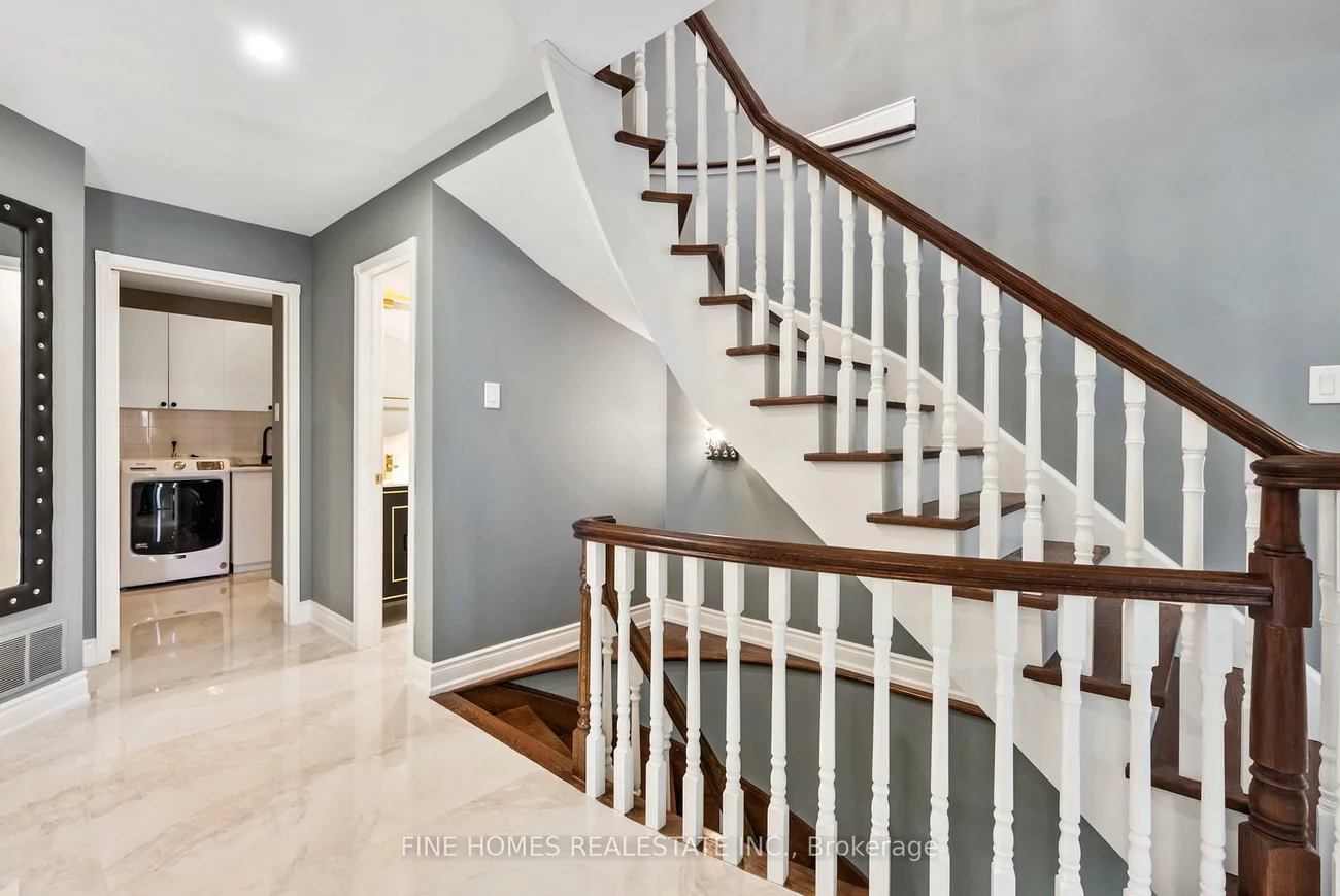 109, Angelina, Vaughan Grove, Vaughan